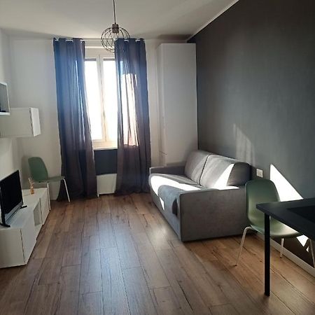 Tiny Bengasi Apartment Турин Экстерьер фото