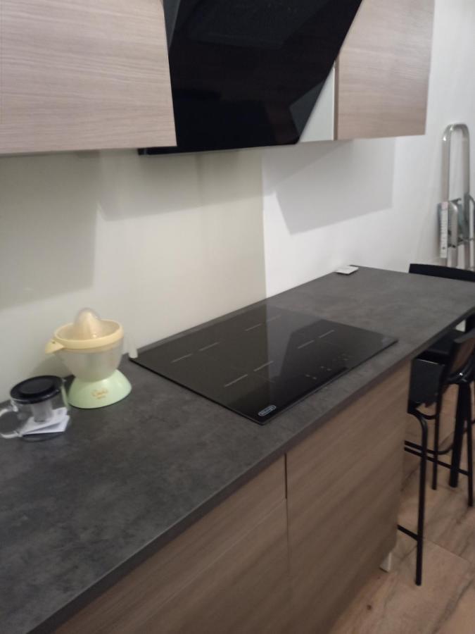 Tiny Bengasi Apartment Турин Экстерьер фото