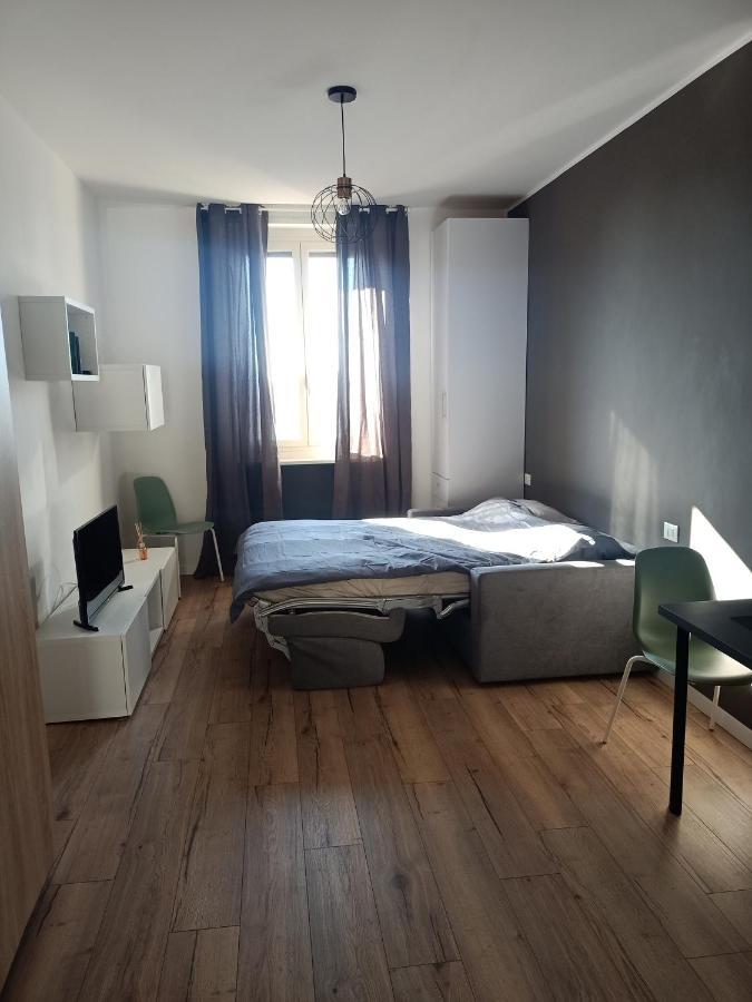 Tiny Bengasi Apartment Турин Экстерьер фото