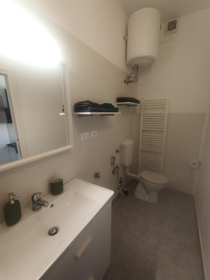 Tiny Bengasi Apartment Турин Экстерьер фото